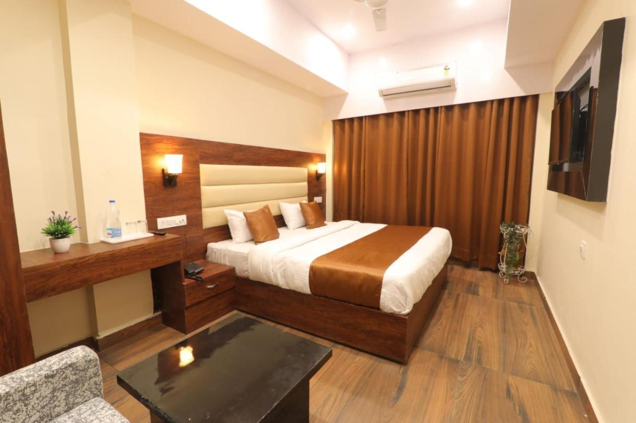 Hotel Blueark 勒克瑙 外观 照片