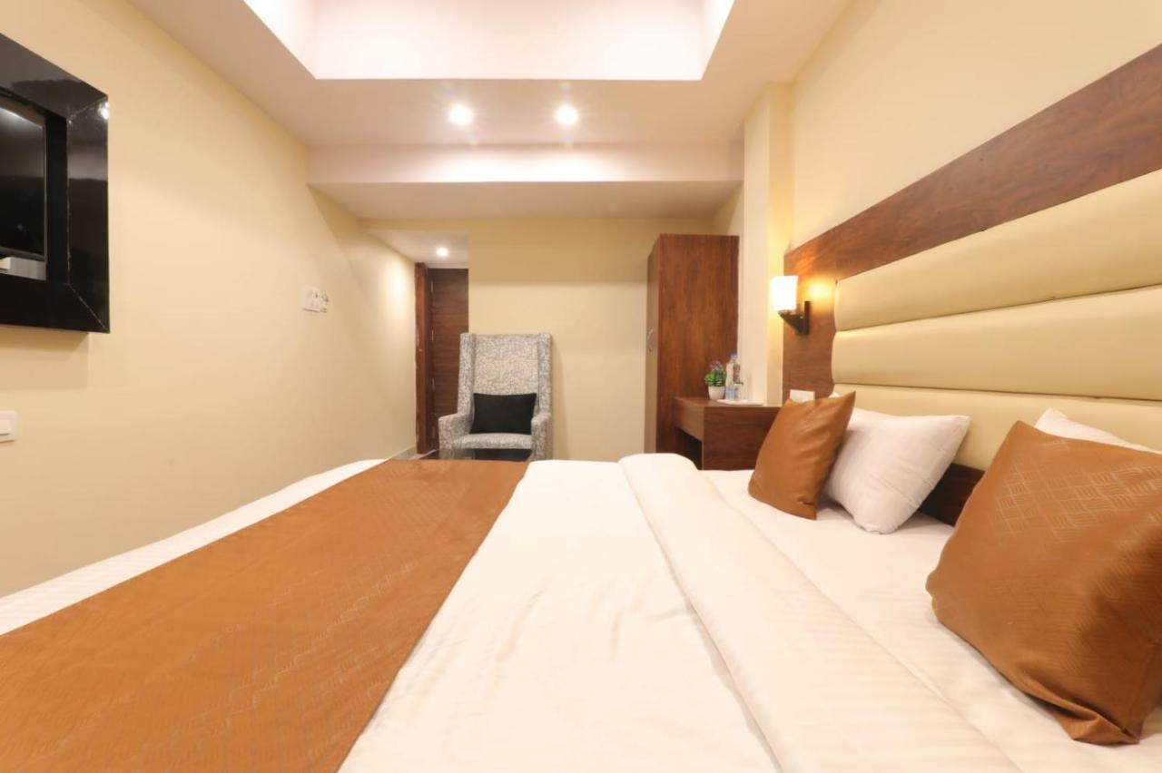 Hotel Blueark 勒克瑙 外观 照片