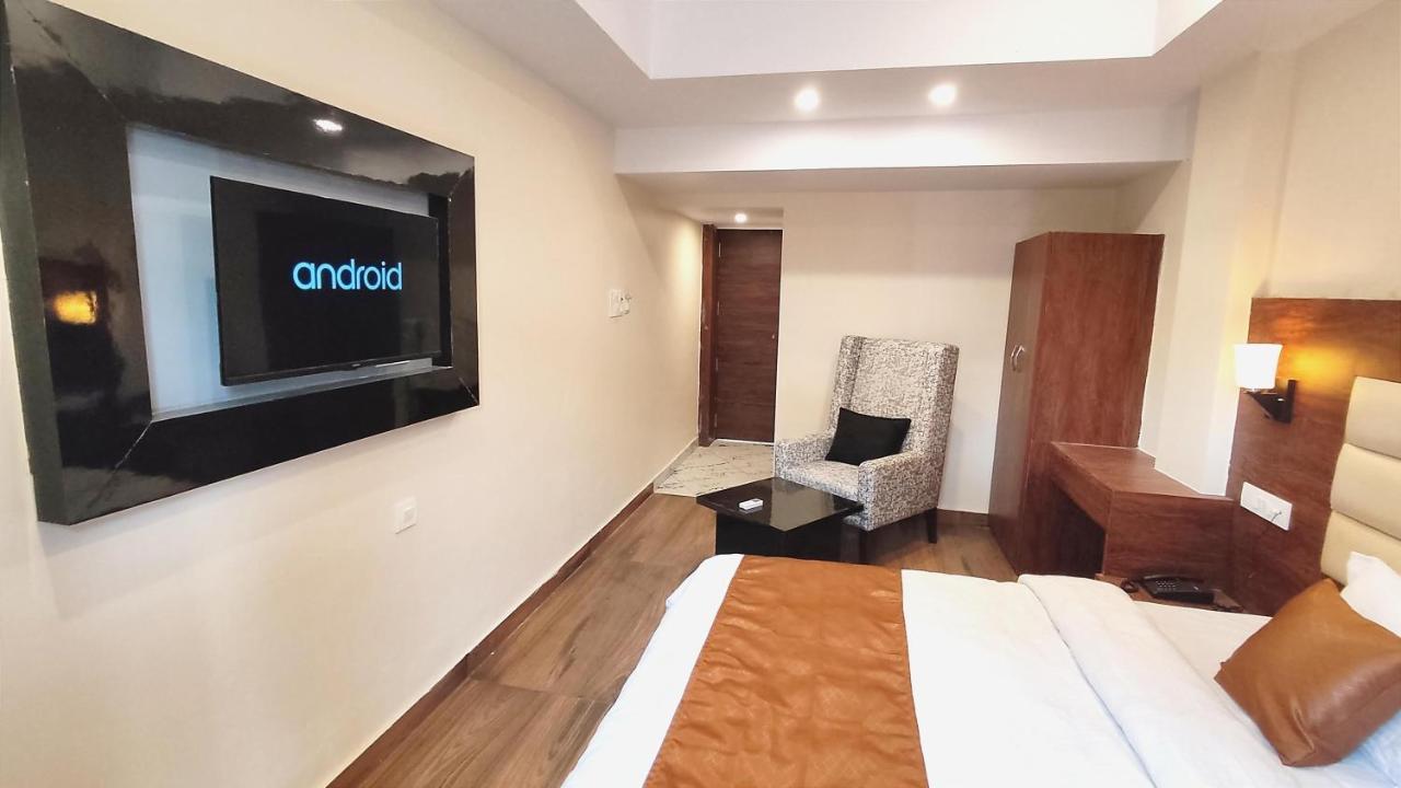 Hotel Blueark 勒克瑙 外观 照片