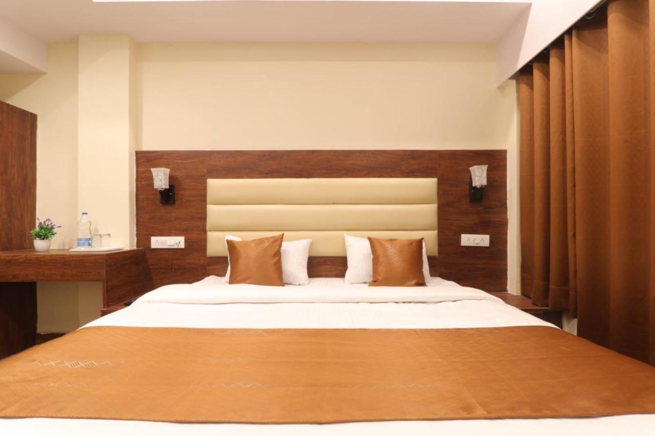 Hotel Blueark 勒克瑙 外观 照片