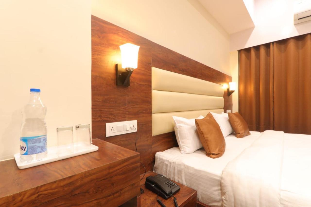 Hotel Blueark 勒克瑙 外观 照片