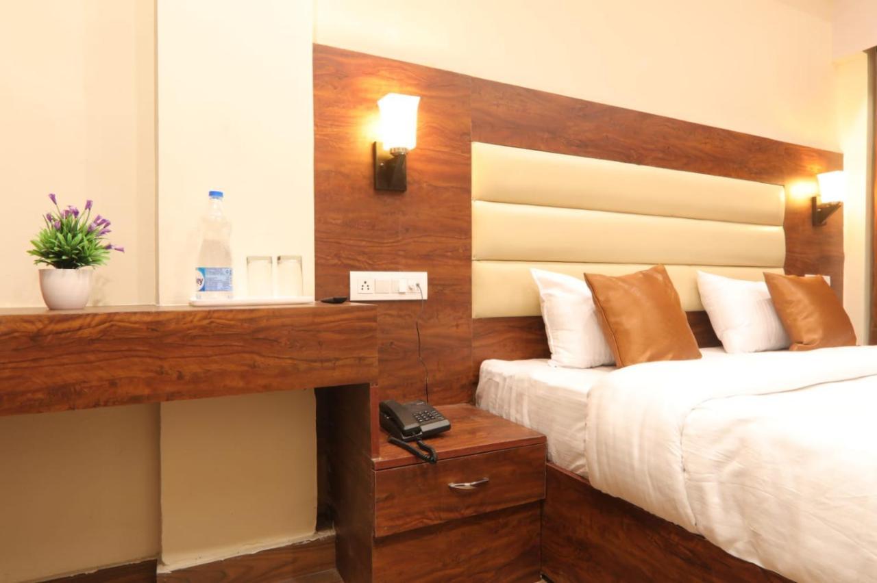 Hotel Blueark 勒克瑙 外观 照片
